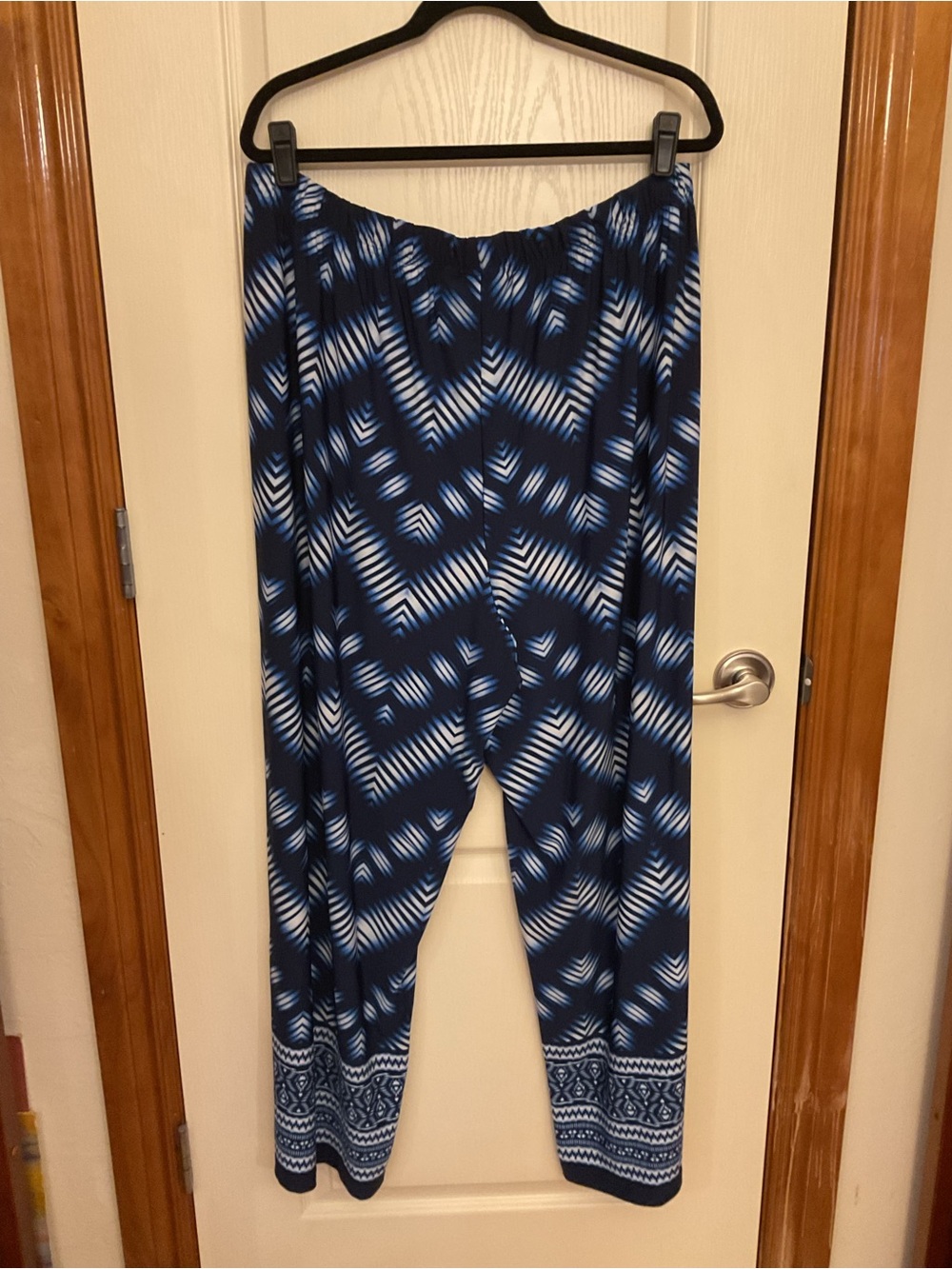 Denim 24/7 Navy & Light Blue Geometric Chevron Patterned Soft Pants 22/24 1X - Picture 5 of 10